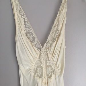 VINTAGE 1970’s Olga lingerie nightgown
